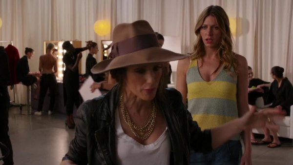 Mistresses.US.S03E03.720p.CasStudio.Fox_Life.mp4