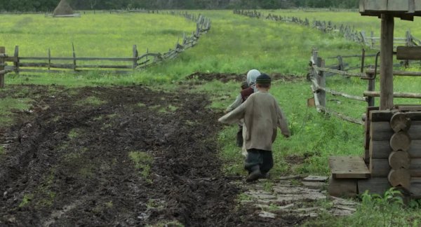 Сестренка.2019.1080p.RUS.RUS.mp4