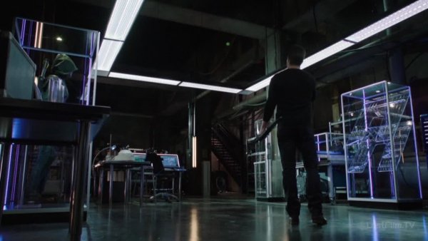 Arrow.S02E09.720p.rus.LostFilm.mp4