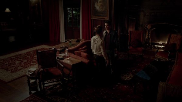 The.Vampire.Diaries.S05E12.1080p.mp4