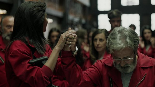 La.Casa.de.Papel.S01E08.1080p.RUS.DUB.mp4