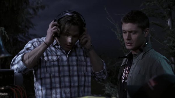 Supernatural.S02E18.Hollywood_Babylon.1080p.RUS.DUB.РенТВ.mp4