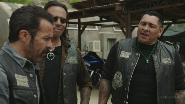 Mayans.MC.S01E05.720p.rus.LostFilm.mp4