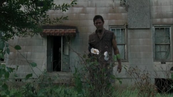 The.Walking.Dead.S02E04.720p.rus.LostFilm.mp4