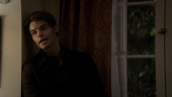 The.Vampire.Diaries.S02E11.By.the.Light.of.the.Moon.1080p.mp4