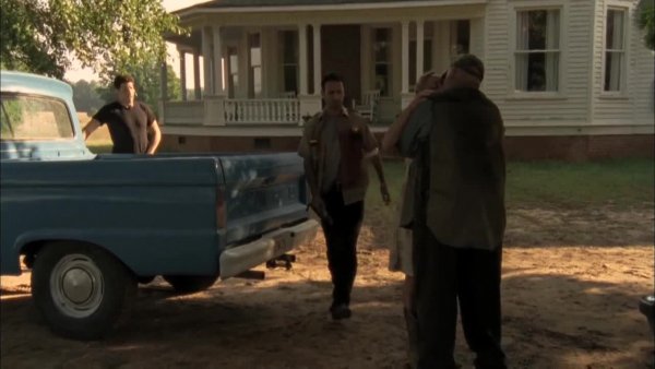 The.Walking.Dead.S02E02.720p.rus.LostFilm.mp4